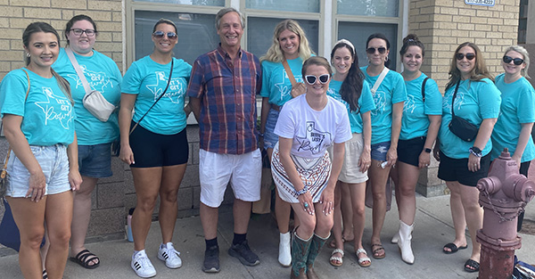 VWT Guests enjoying a Grapevine TX wine tour